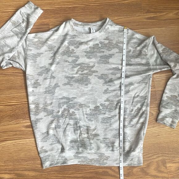 Athleta Pure Luxe Printed Sweathshirt in Light Gray Camo Print Size XXS - Picture 6 of 8